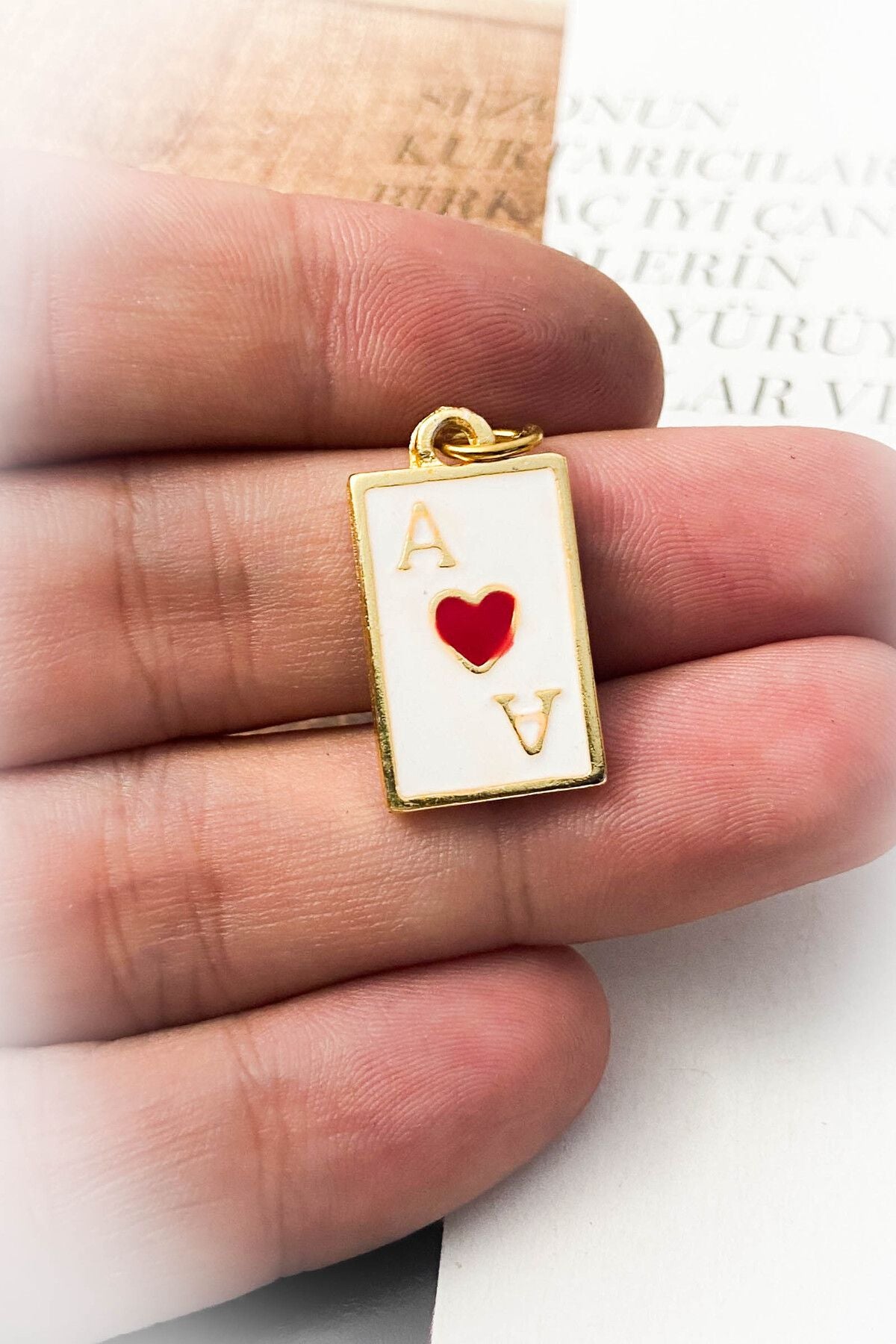 İskambil Kartı Mineli Model Altın Kaplama Kolye Ucu