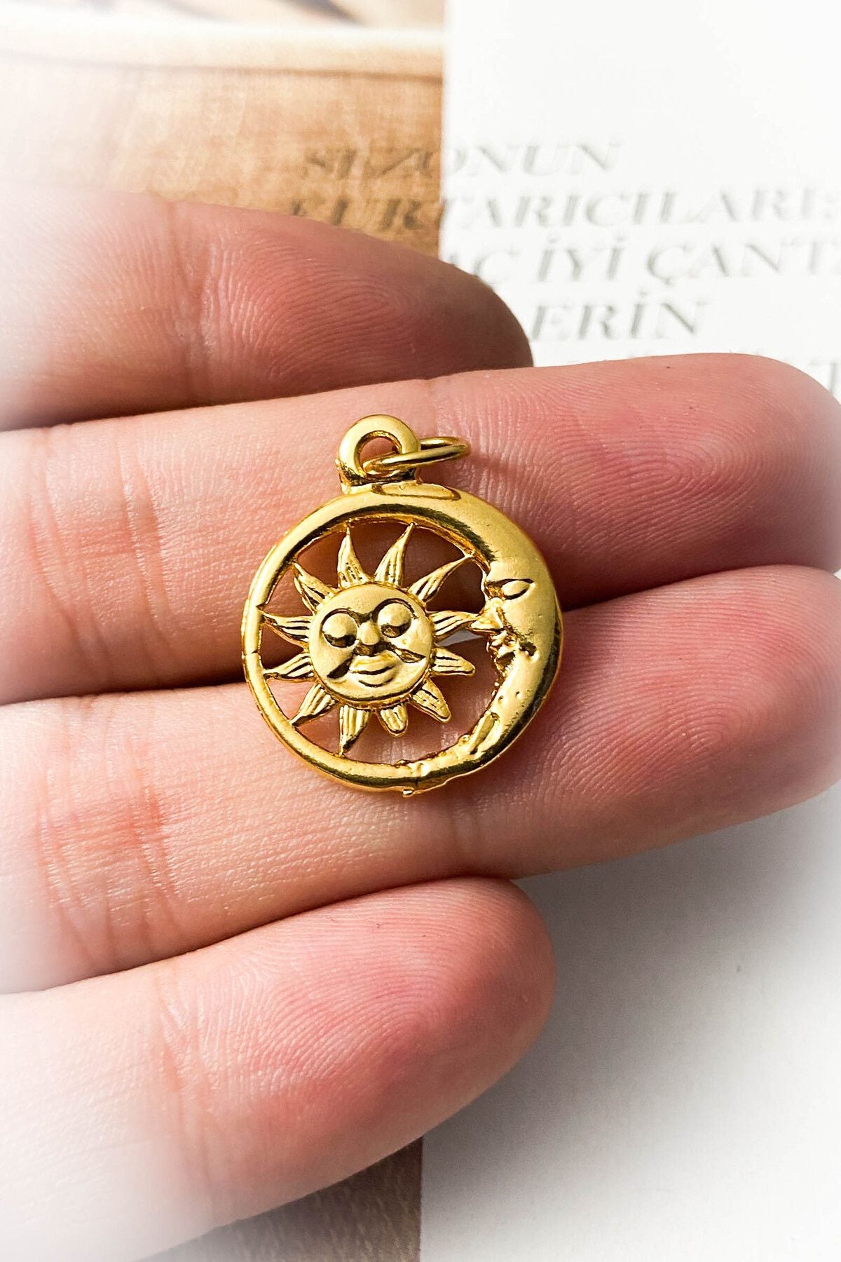 Madalyon Ay Ve Güneş Model Altın Kaplama Kolye Ucu