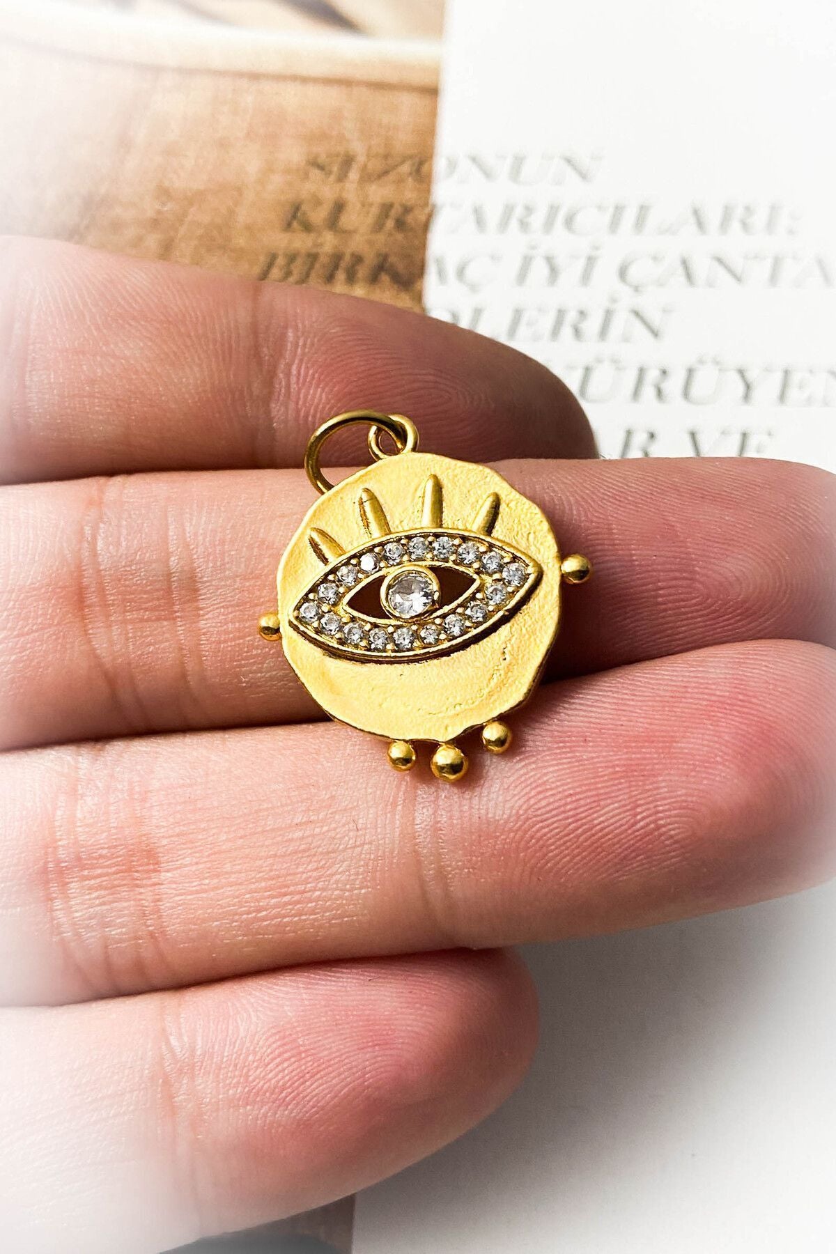 Zirkon / Taşlı Madalyon Göz Model Altın Kaplama Kolye Ucu
