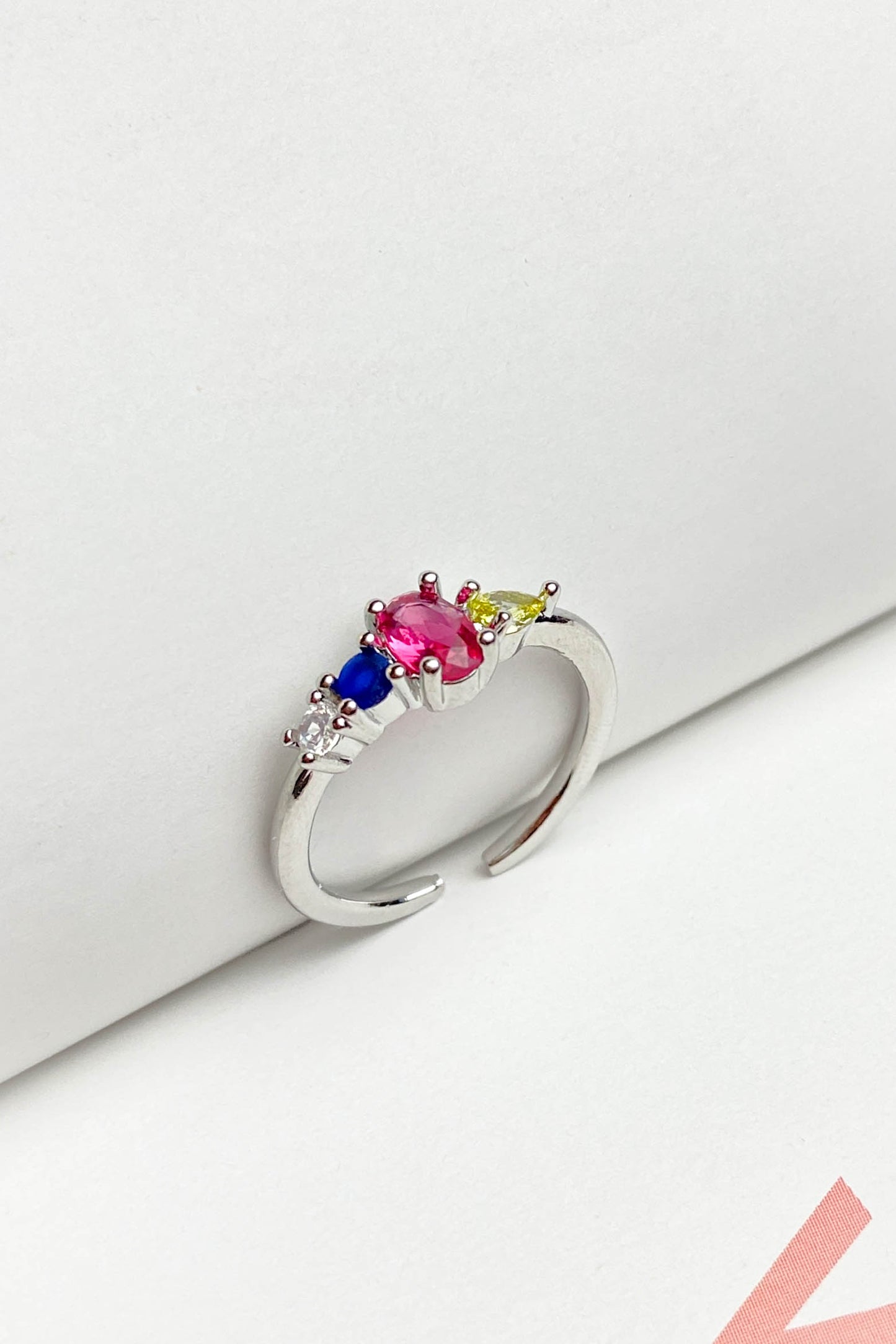 Taşlı Pirinç Döküm Yüzük Pembe Taş