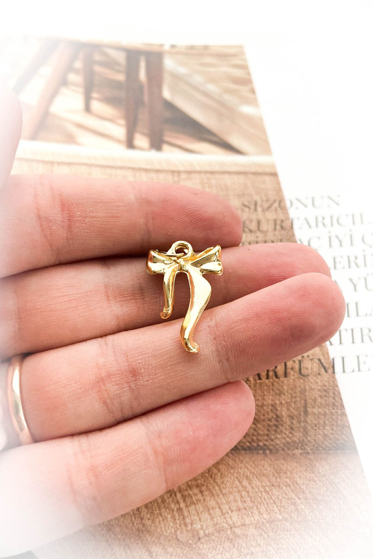 Altın Kaplama Kurdele Kolye Ucu