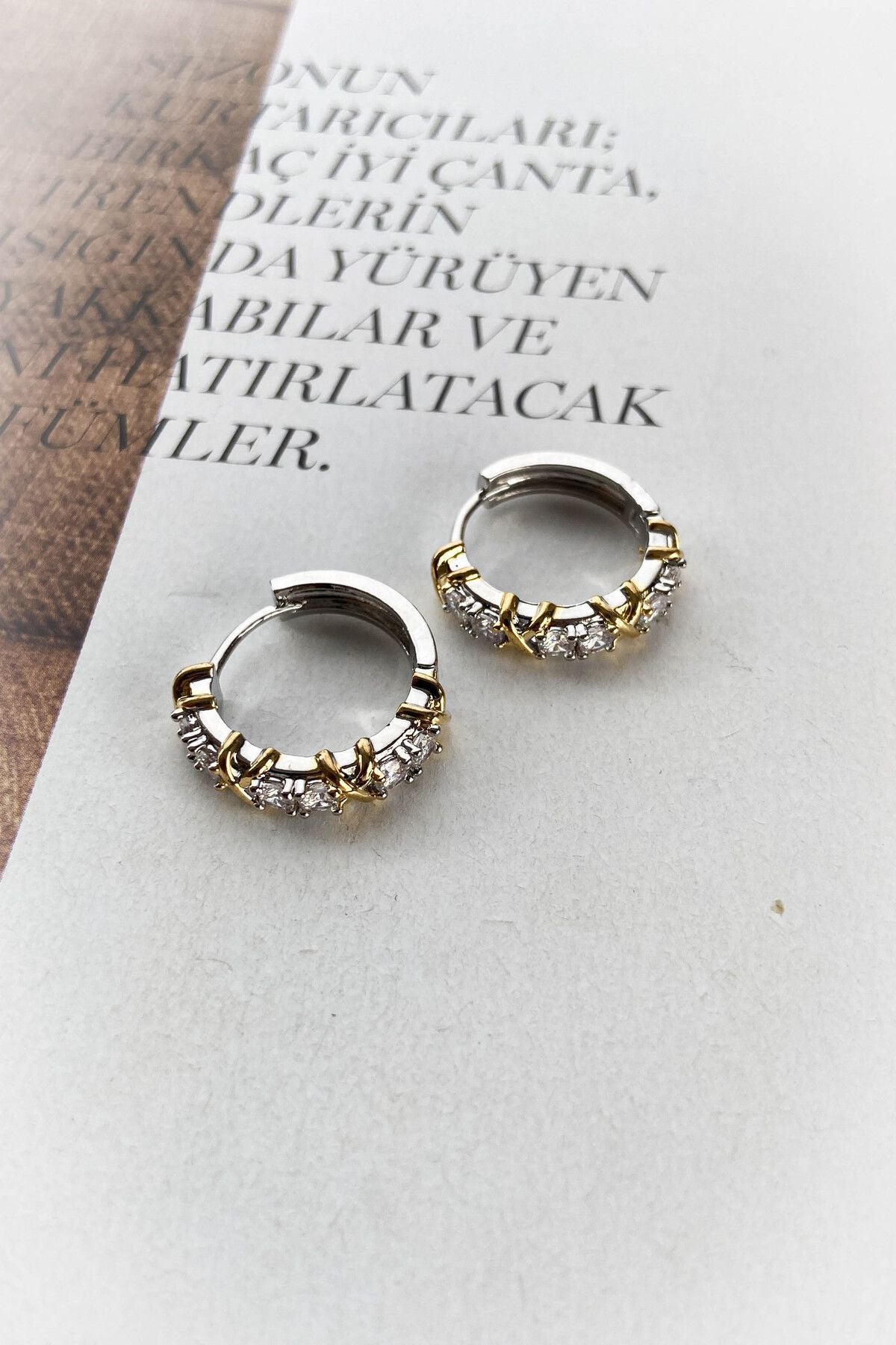 X Küpe XOXO Çelik Küpe Gold