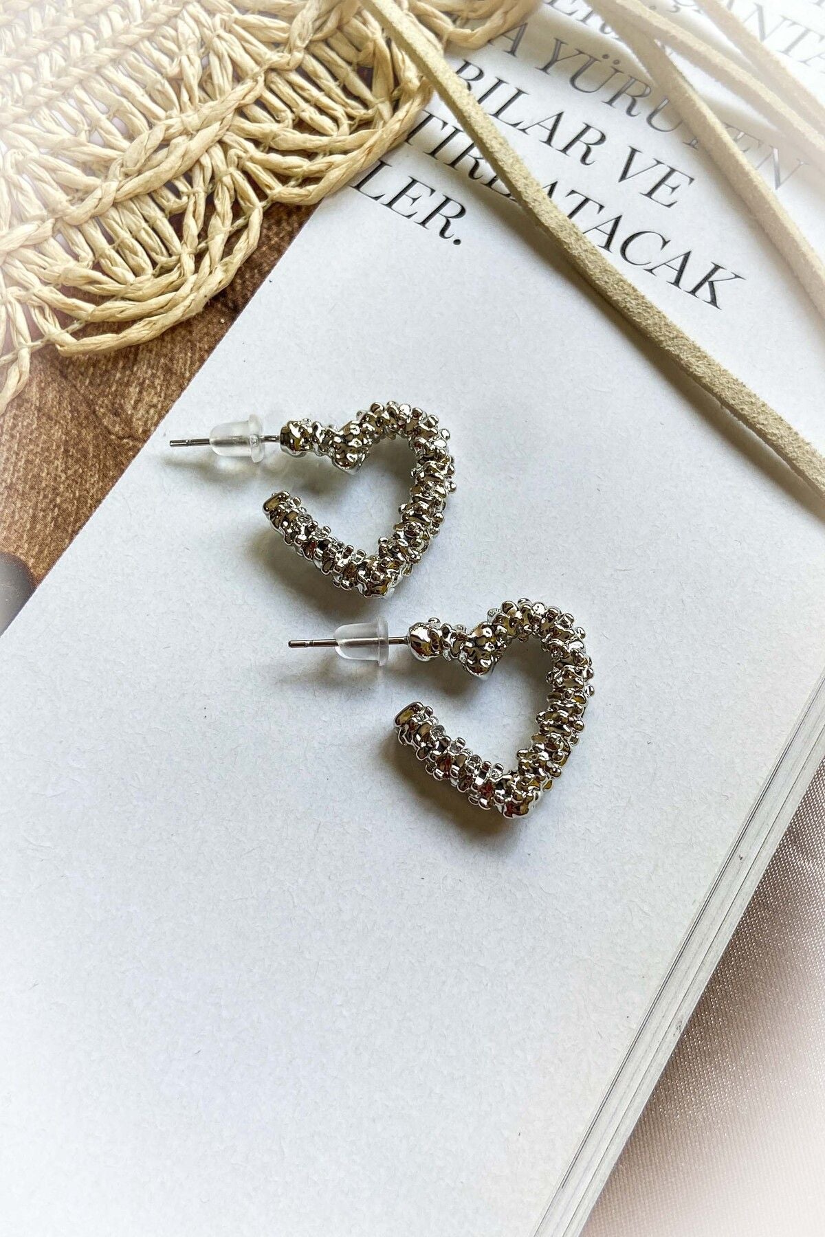 Kalp Model Gümüş Renk Küpe