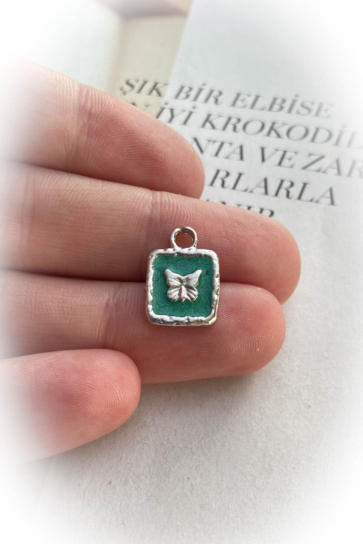 Mineli Elips Kuzey Yıldızı Kolye Ucu / Yeşil / Rodyum Kaplama