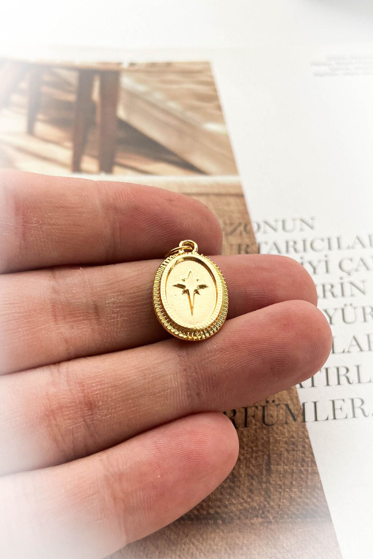 Altın Kaplama Kutup Yıldızı Madalyon Kolye Ucu