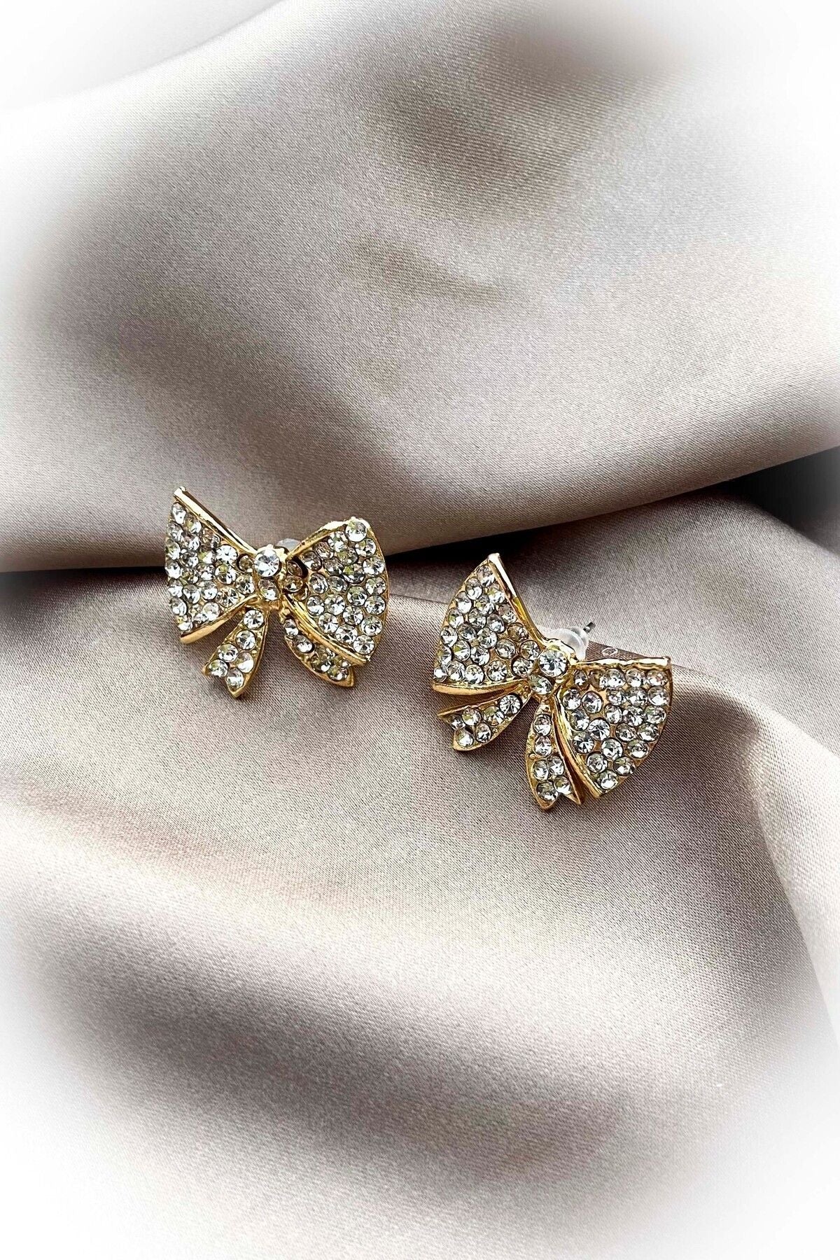 Taşlı Papyon Küpe Altın Gold Gümüş Renk