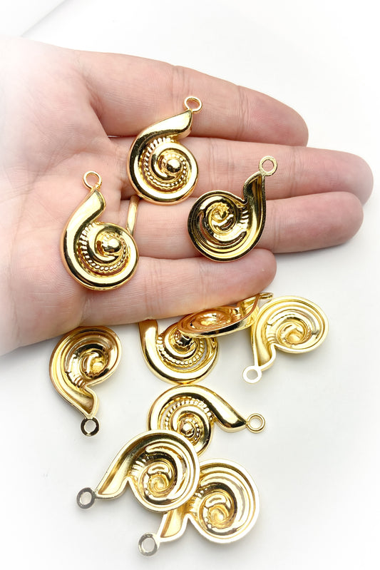 Gold Renk Spiral Sari Kolye Ucu