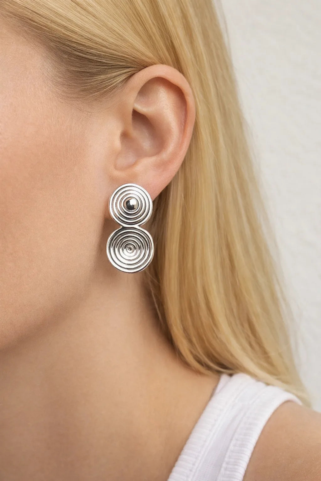Spiral Tasarımlı Gümüş Renk Küpe